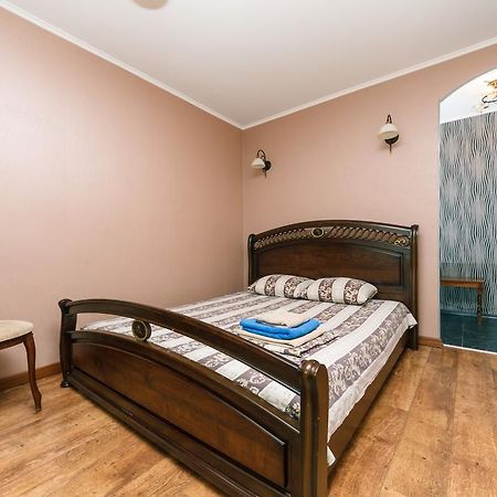 Apartment On Cheliabinska 19 Киев Экстерьер фото
